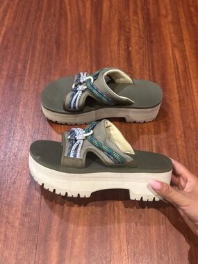 Teva Indio Carabiner Slide Rope Sandals